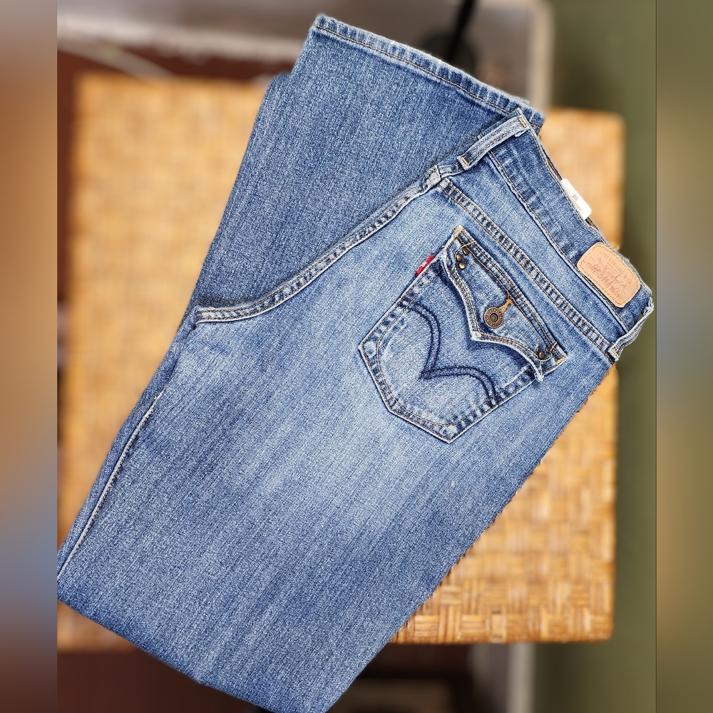 Levi's Boot Cut 515 Blue Jeans Size 8M